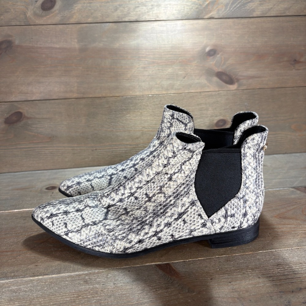 Cole Haan Hara Womens size 7.5 shoes Snake Print Leather Chelsea Booties